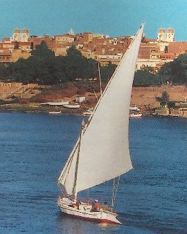 ASSOUAN - Felouques sur le Nil.