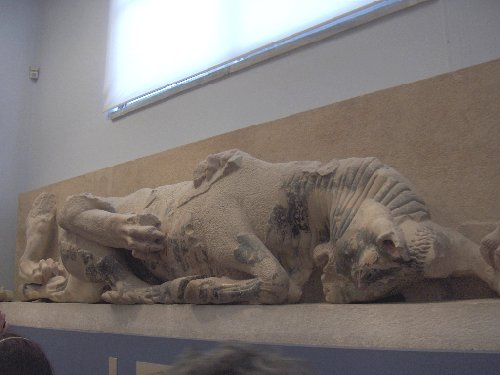 Muse d'Athnes - Vestiges d'un ancien fronton (VIe s. av. JC, priode archaque).