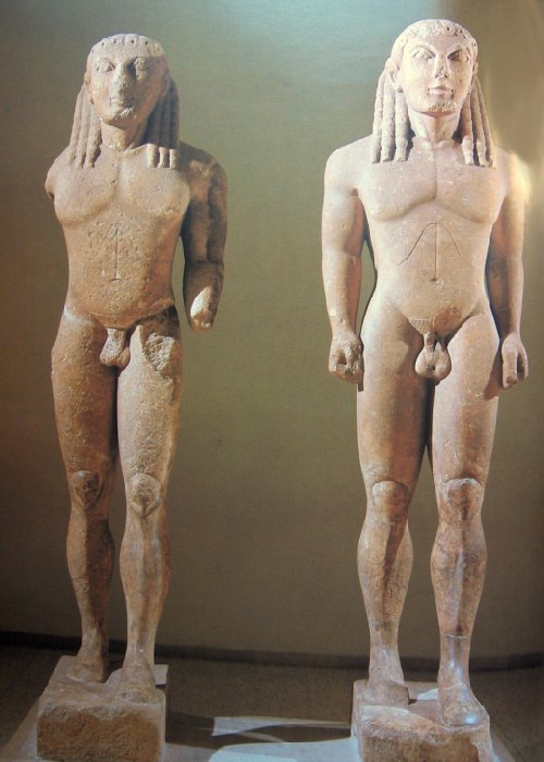 DELPHES - les kouros Clobis et Biton par Polyclte vers -600.