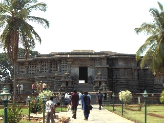 HALEBID - temple de Hoysaleshwara