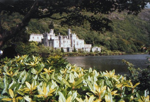 CONNEMARA - Kylemore Abbey.