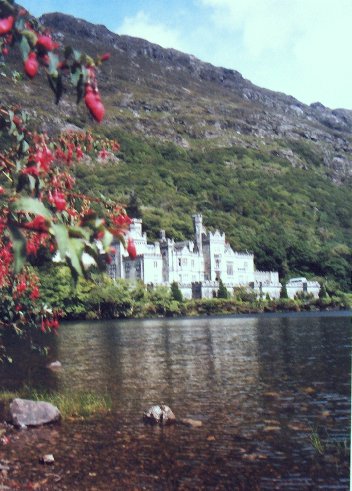 CONNEMARA - Kylemore Abbey.