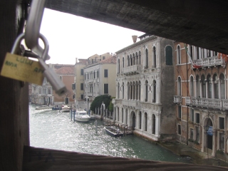 Du Pont de l'Accademia: palais Brandolin et Contarini-Polignac