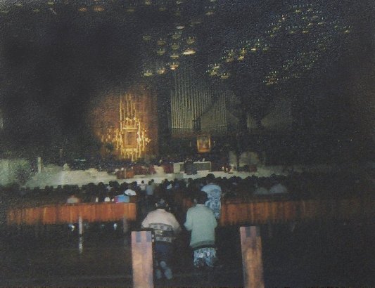MEXICO - Dans la nouvelle basilique de N-D de la Guadalupe 