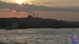 Coucher de soleil sur la Corne d'Or depuis le Pont de Galata