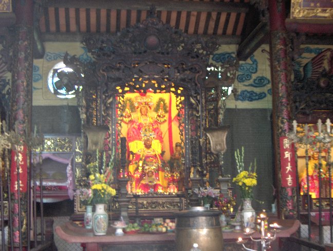SAIGON, pagode Pho Mieu ddie  Tien Hau, la Desse de la Mer.