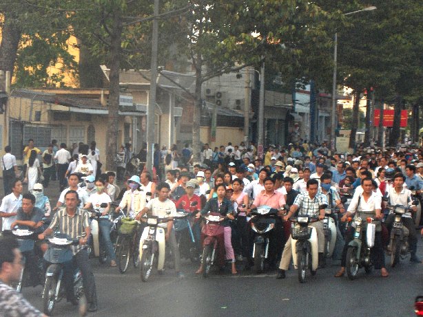 SAIGON, scne de rue.
