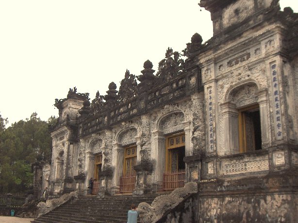 HUÉ, tombeau de KHAI DINH.